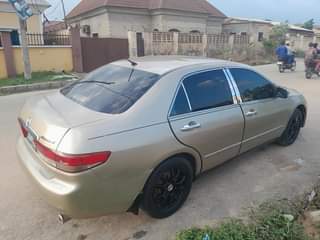 A picture of Sweet car Ac good Engine and Gear perfect Fha lugbe