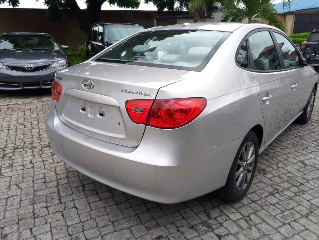 A picture of FOREIGN USED 2009 HYUNDAI ELANTRA