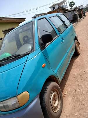 A picture of Nissan Serena for sale Buy and drive