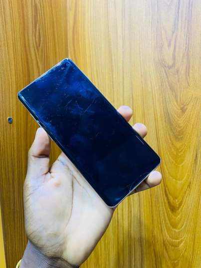 A picture of Samsung galaxy S10plus