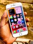 A picture of iPhone 7 256gb at 290k