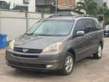 A picture of Foreign Used 2005 Toyota Sienna