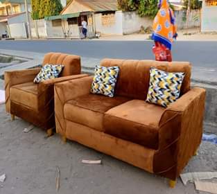 A picture of 0621787691 Sofa mpya za kisasa 160000 usafir bure ndani ya