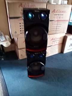 speakers