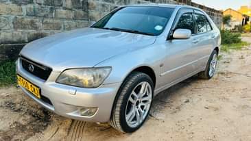 A picture of lexus is200 ya