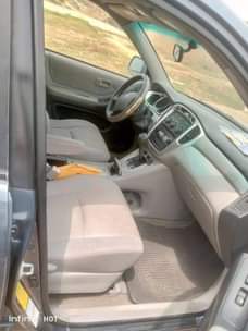 A picture of Toyota Highlander 3 row seat 4wd smart nija used