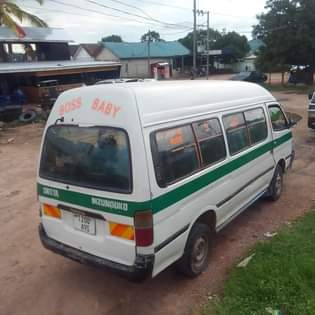 A picture of Toyota hiace milion 6.8 Ipo mwanza Manual 3L Engine 0784857610