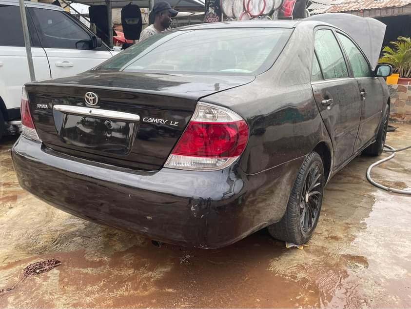 A picture of Toyota Camry 2004 3.5m last buy and drive