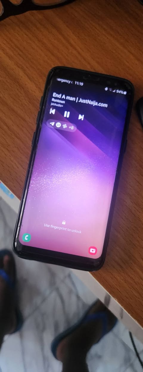 A picture of Samsung s8