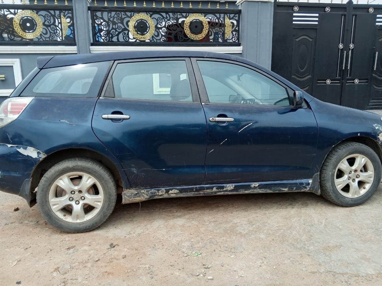 A picture of Toyota matrix 07 location ikorodu
