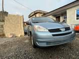 A picture of Toyota sienna