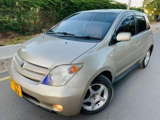 A picture of TOYOTA IST BEI 11 000 000 PIGA SIMU 0689326088