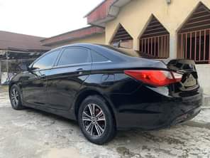 A picture of KEYLESS 2013 HYUNDAI SONATA PRICE IS 6 7m Super silent
