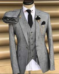 A picture of SUIT 180 000 SHATI 30 000 CHAIN 10 000 BALL