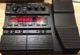 A picture of Zoom 707II guitar effects