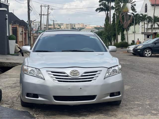 A picture of Clean used xle Camry