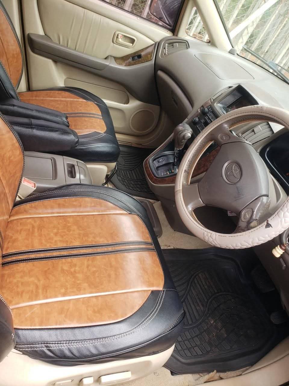 A picture of 2001 Toyota harrier