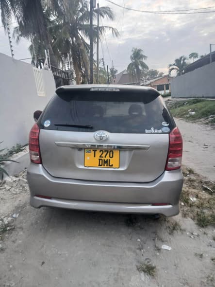 A picture of Toyota Wish New Model DML