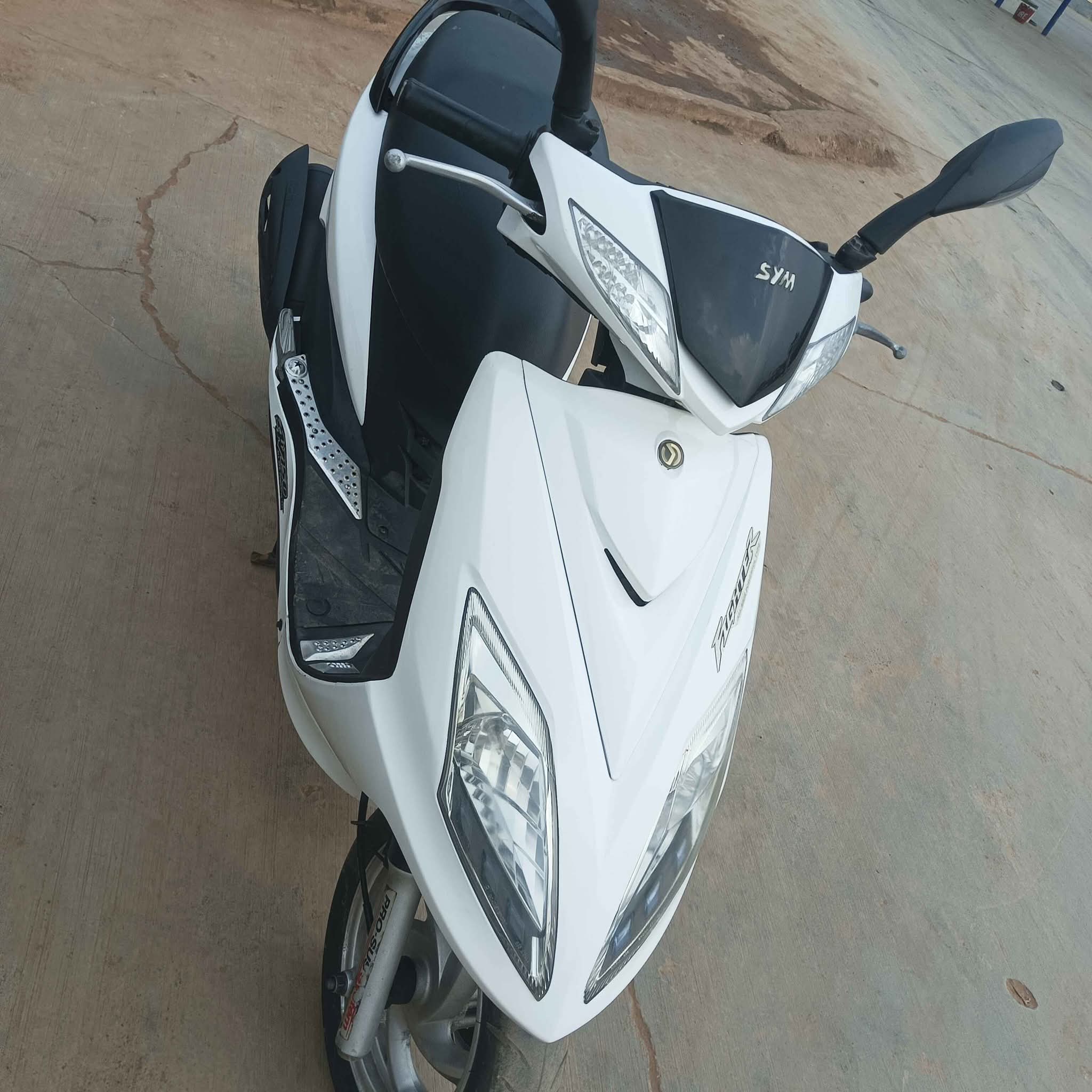 A picture of Sym fighter