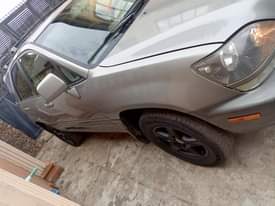 A picture of Lexus Rx300 foreign used in Prestine condition