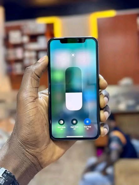 A picture of Iphone x
