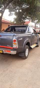 used toyota hilux