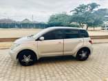 A picture of TOYOTA IST