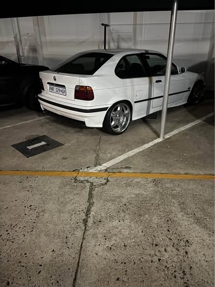 bmw 318i