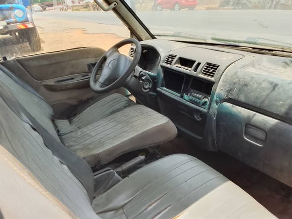 A picture of Mazda Pickup