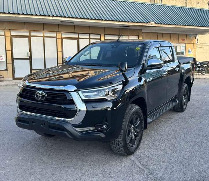 used toyota hilux