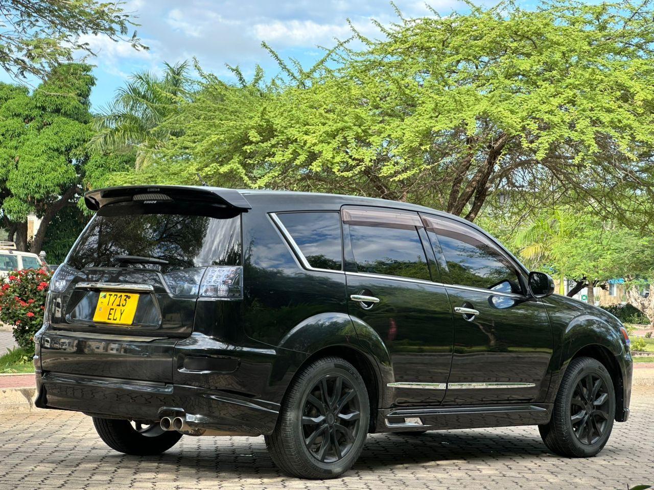 A picture of MITSUBISHI OUTLANDER NEW