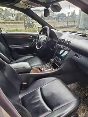 A picture of MERCEDES C230