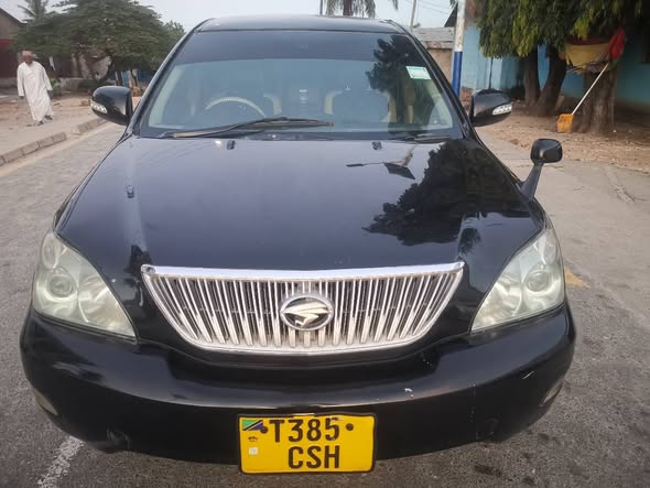 A picture of Toyota Harrier 0672847429