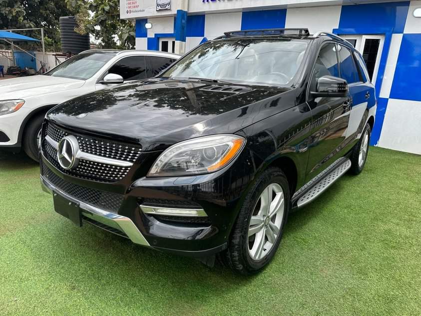A picture of Mercedes Benz ML350