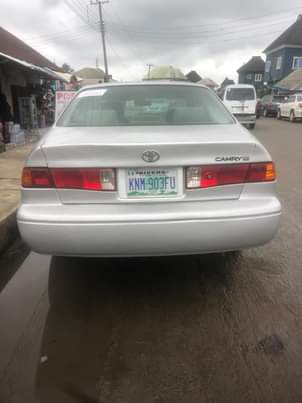A picture of Toyota Camry big light