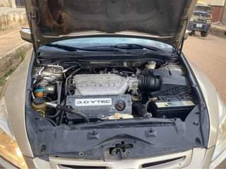 A picture of Honda EOD 2005 model v6