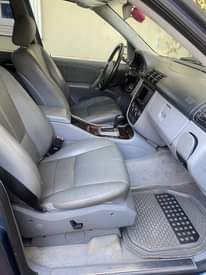 A picture of Mercedes benz ML350