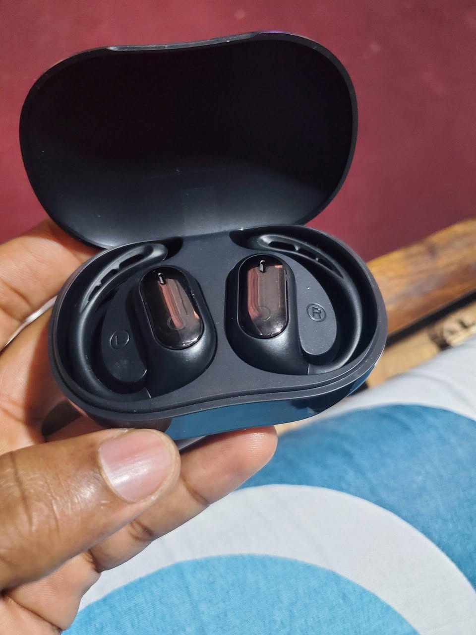 A picture of Hi Fi wireless headphones