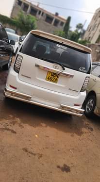 A picture of Toyota rumion