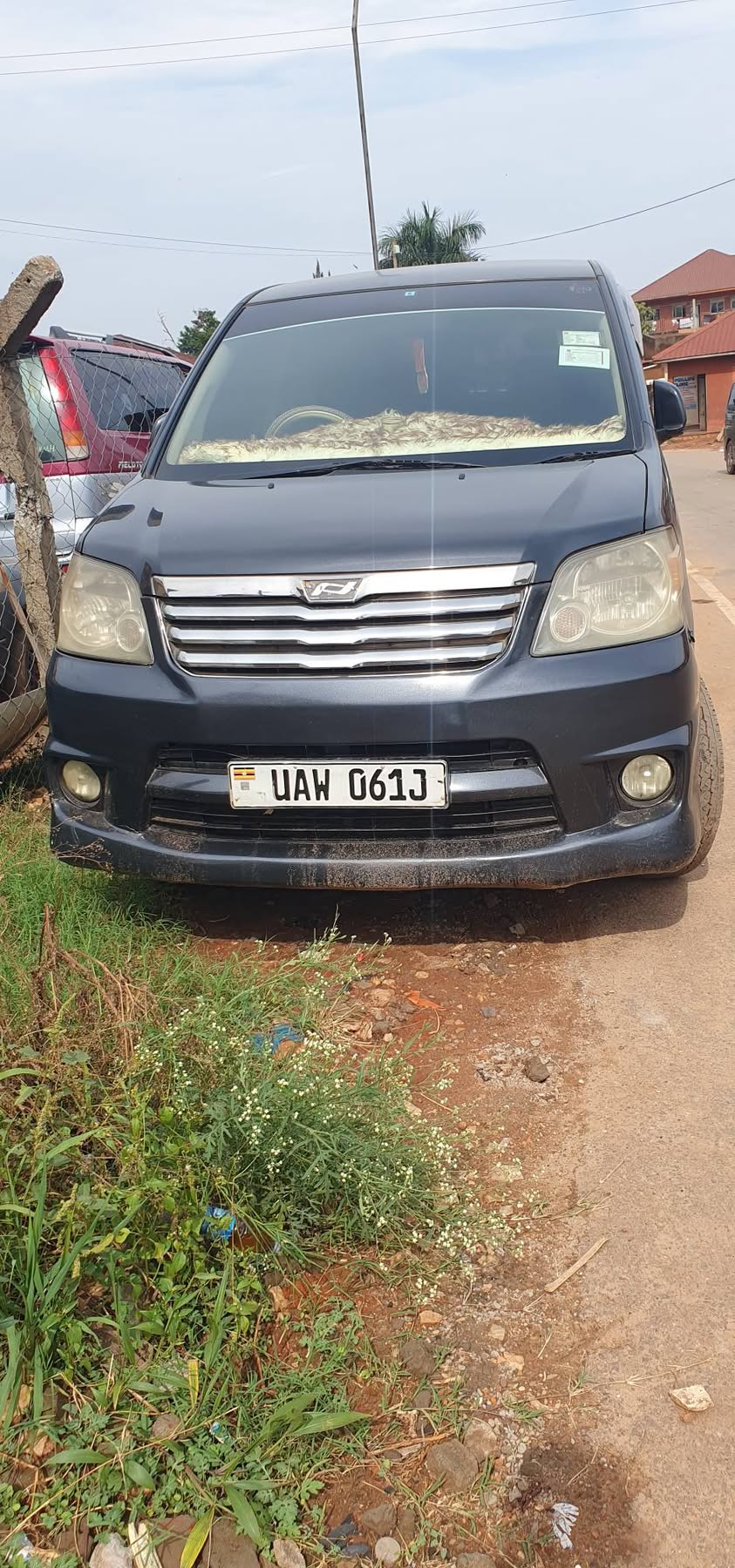 A picture of Toyota Noah