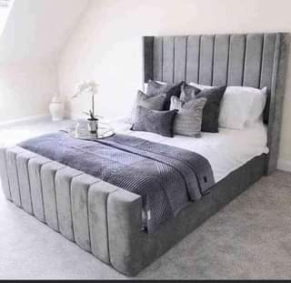 A picture of Tunauza vitanda na sofa inazote pia unaluhusiwa kuweka oda kitanda