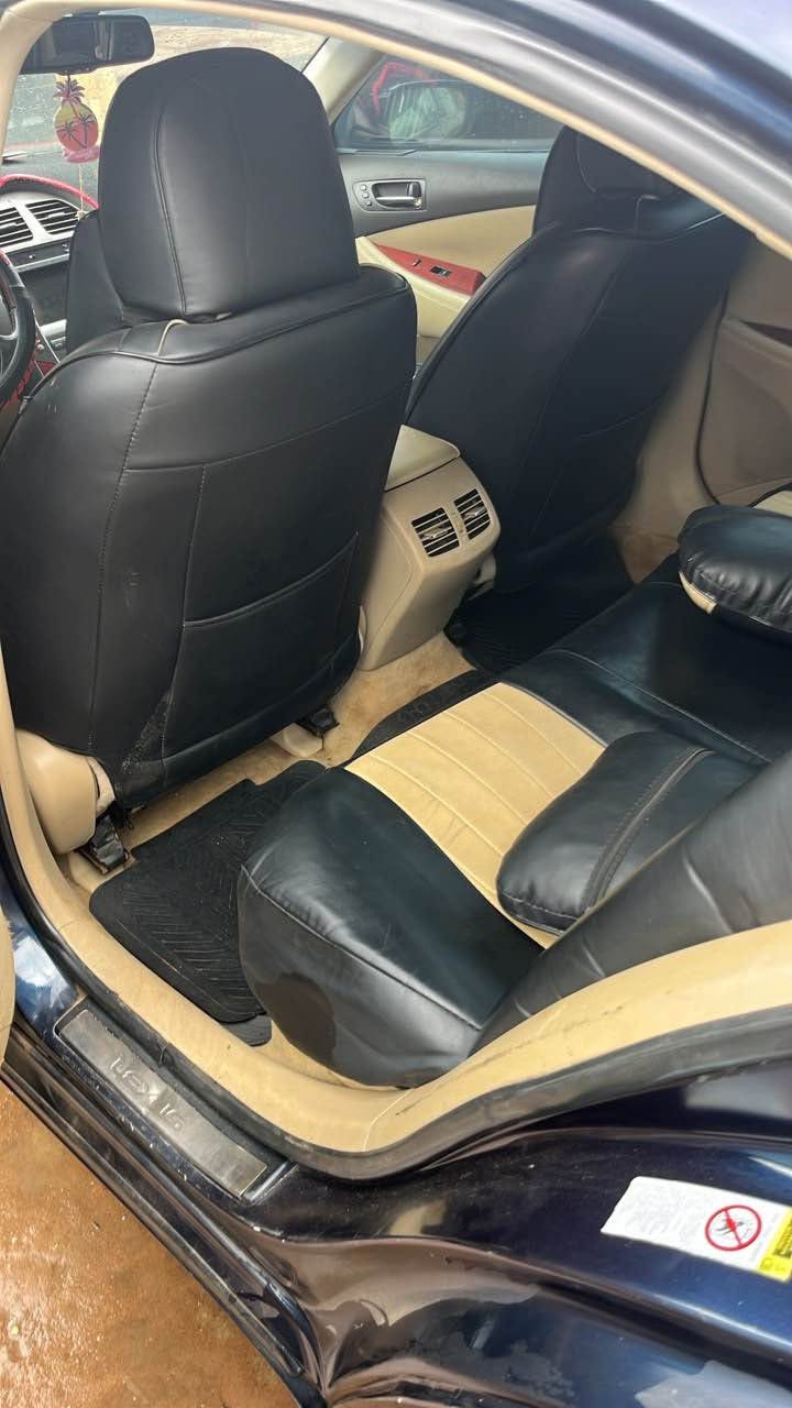 A picture of Toyota Lexus es330