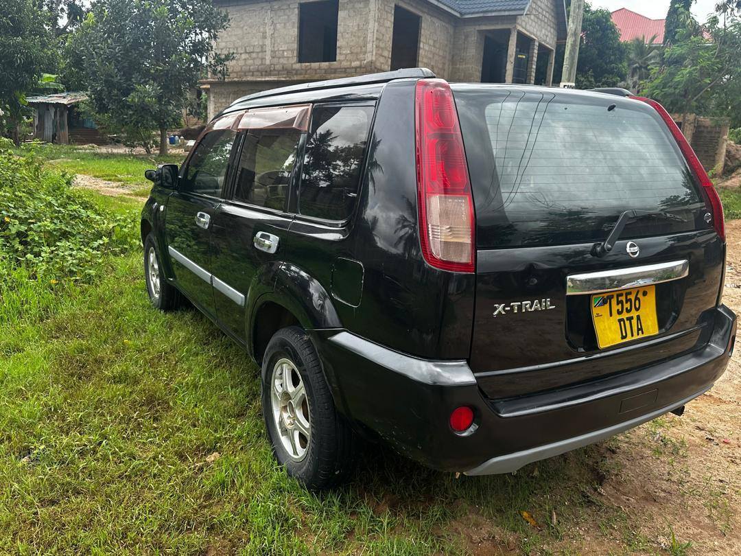 A picture of NISSAN XTRAIL FOR SALE 8 5M