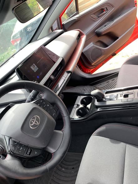 A picture of 2025 Toyota Prius
