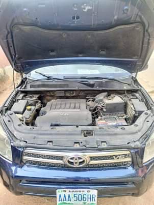 A picture of 2009 Toyota RAV4 RAV4