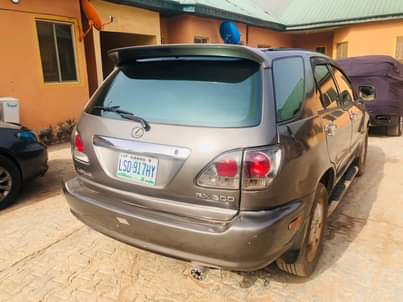 A picture of Lexus RX 300