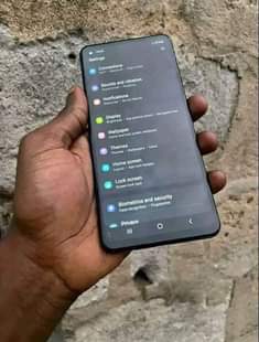 A picture of Samsung a21s gb 32 ram 3 camera ya mbele ina