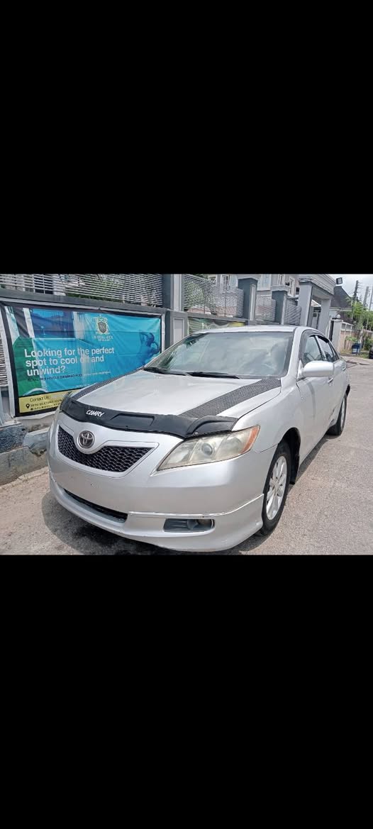A picture of Toyota Camry 08
