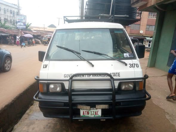 A picture of 2010 Mitsubishi l300 bus
