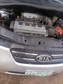 A picture of Kia picanto AUTOMATIC Toyota engine and gear inside